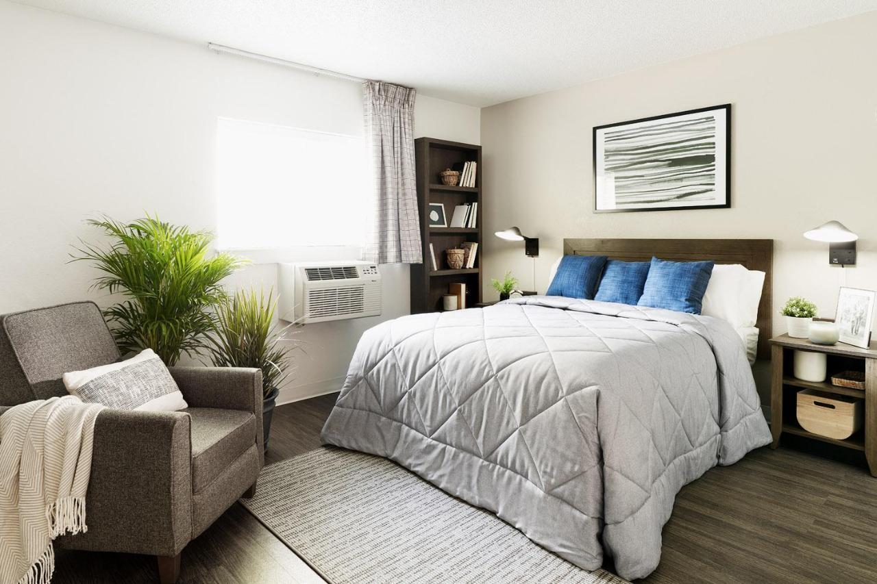 Intown Suites Extended Stay Tampa Fl Orient Park Экстерьер фото